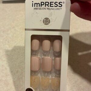 Impress Press-ON Manicure 30 Nail Dorothy Nude Sparkle Short Square New Unopened